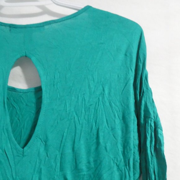 U2B | medium | Long Sleeve Shirt With Keyhole Back and Faux Undershirt Back - Picture 13 of 16